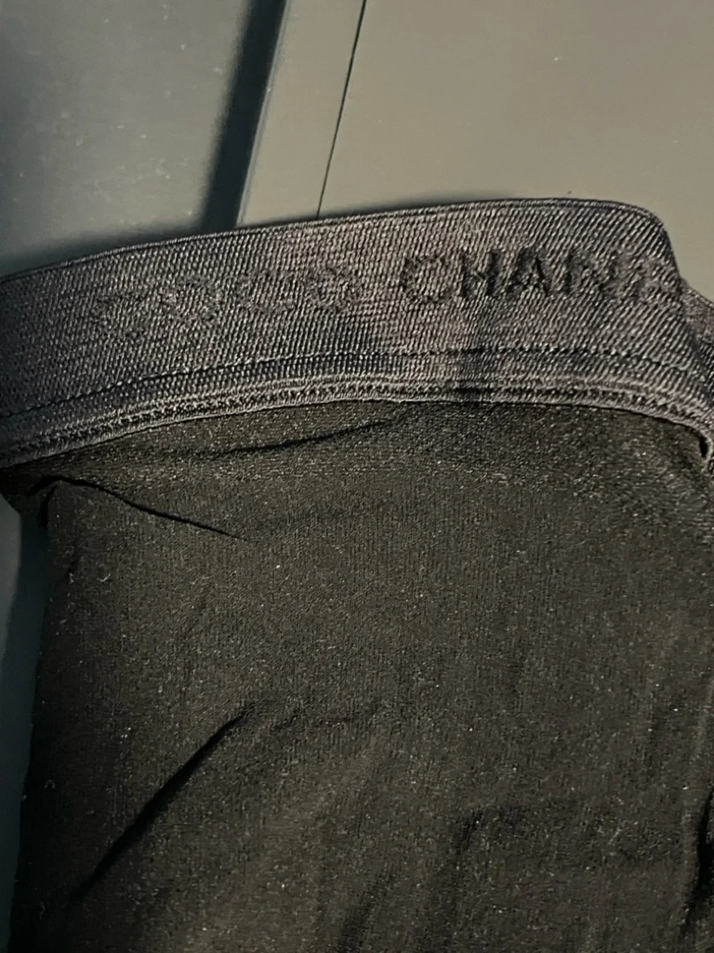 CHANEL Black Logo Sheer Tights with Monogram - Picture 5 of 6